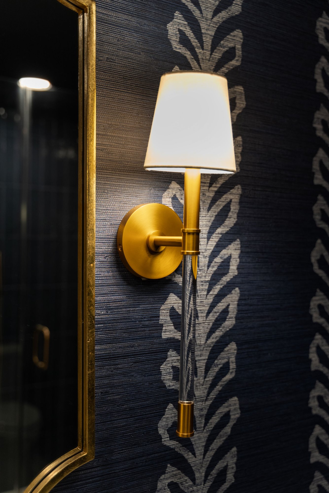 Luxury full bathroom