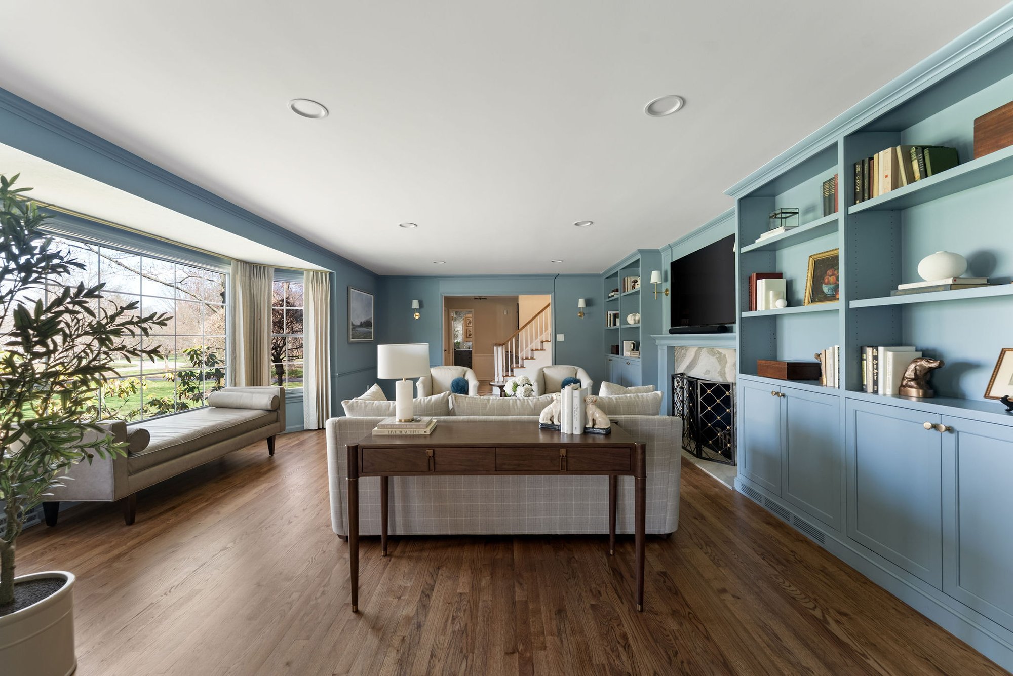 Pepper Pike Traditional Renovation Furniture