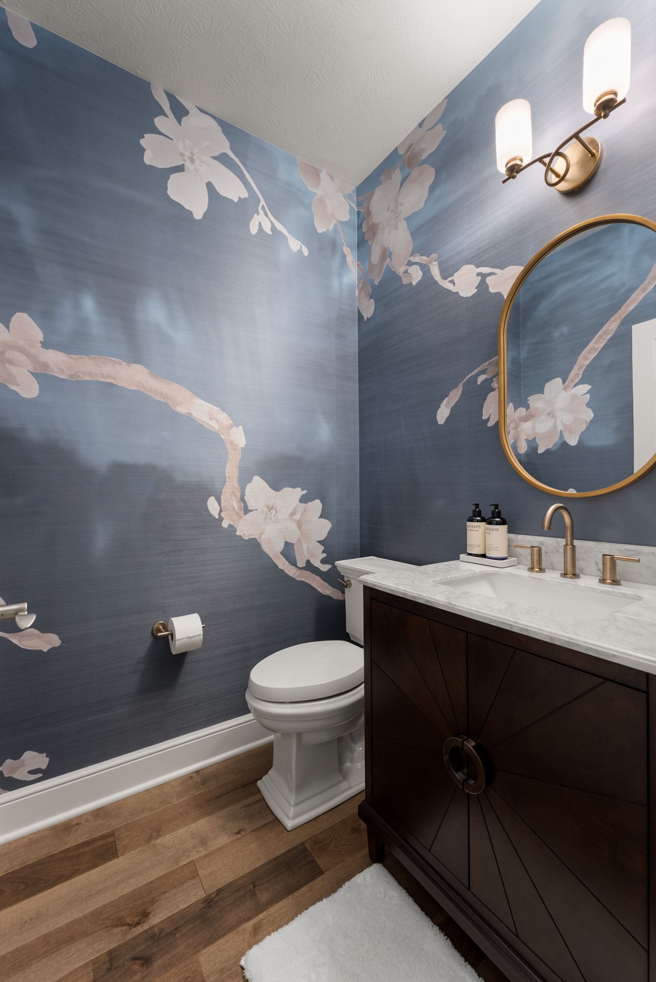 Buckingham Place half bathroom