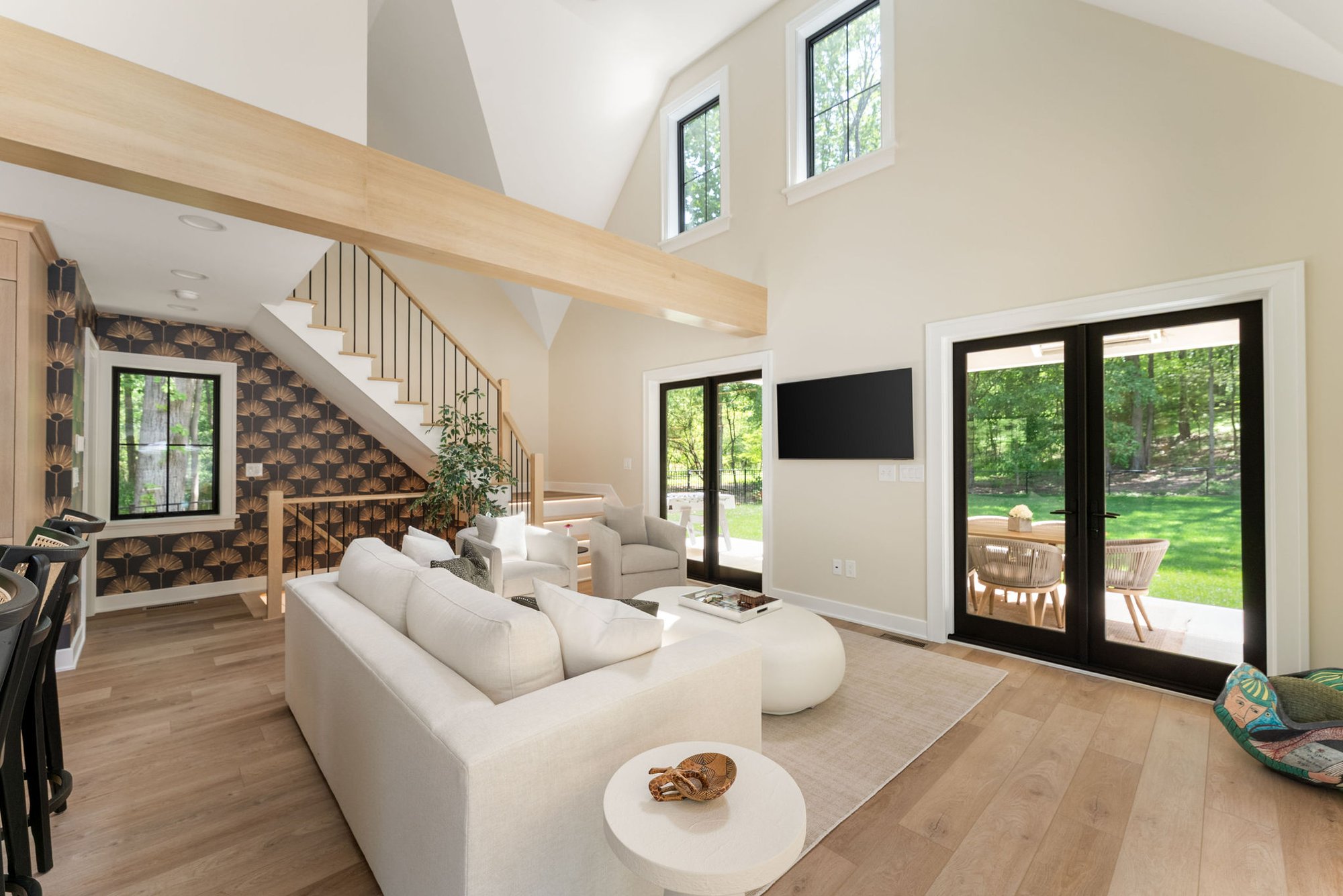 Chagrin River Road Pool House