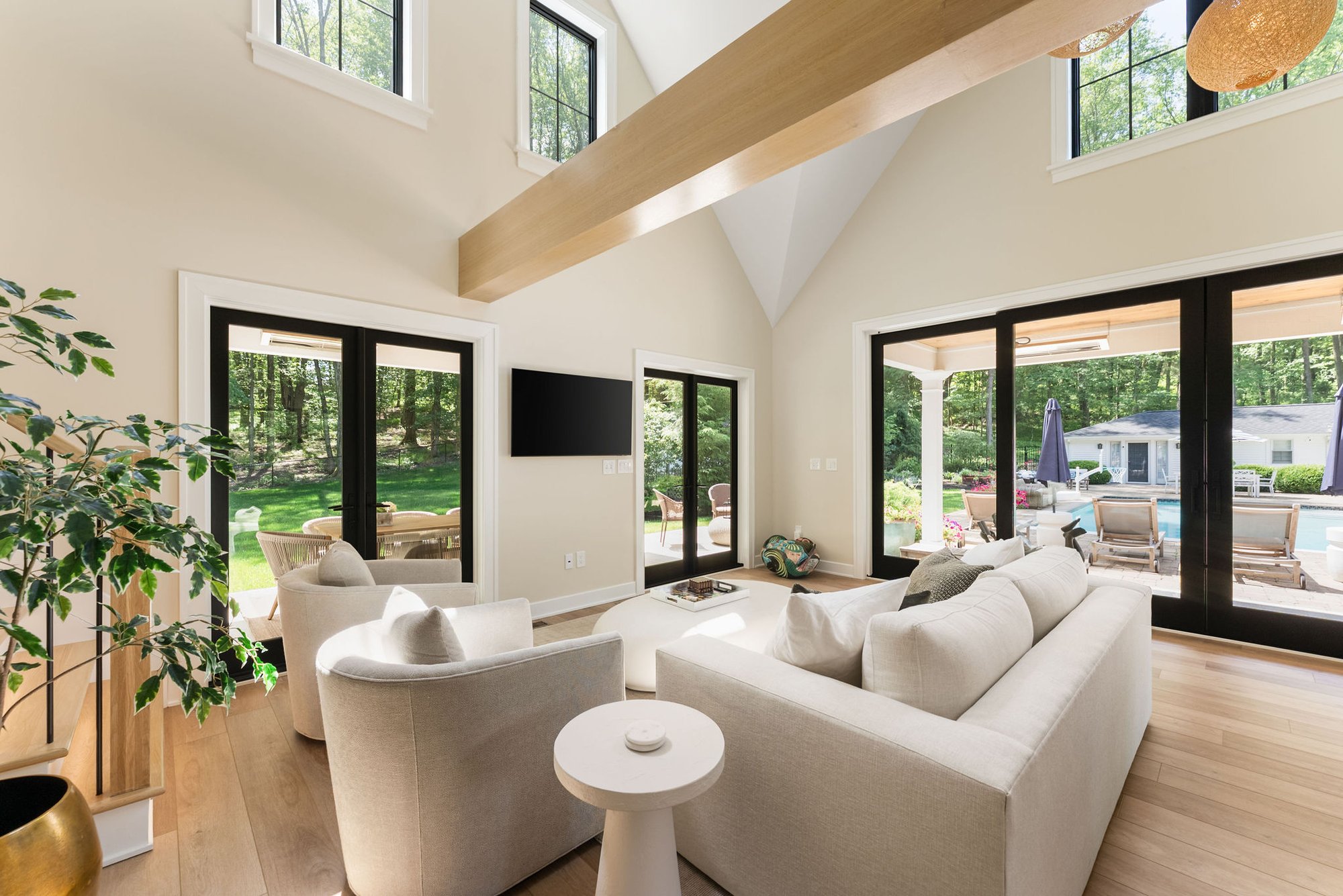 Chagrin River Road Pool House