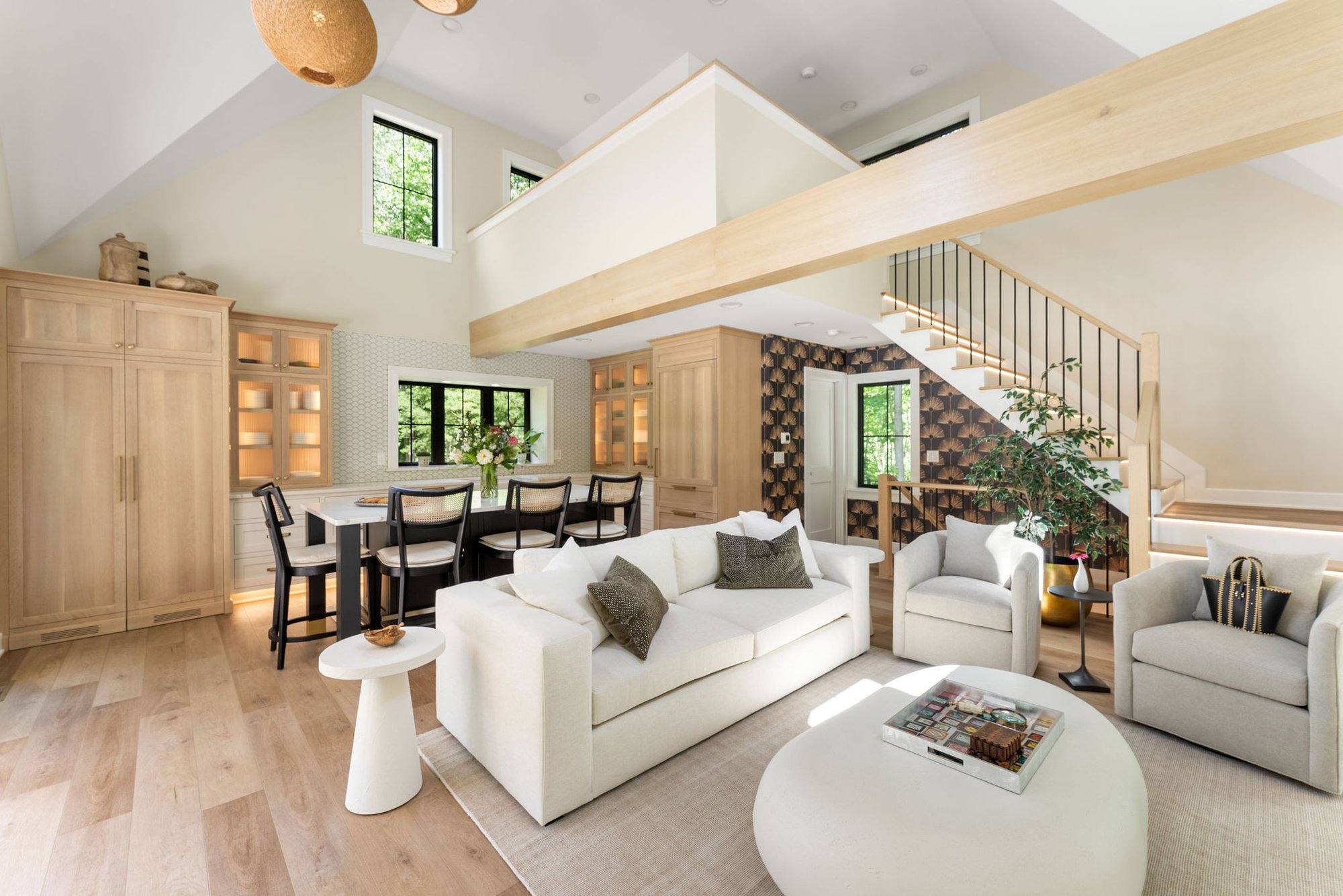 Chagrin River Road Pool House
