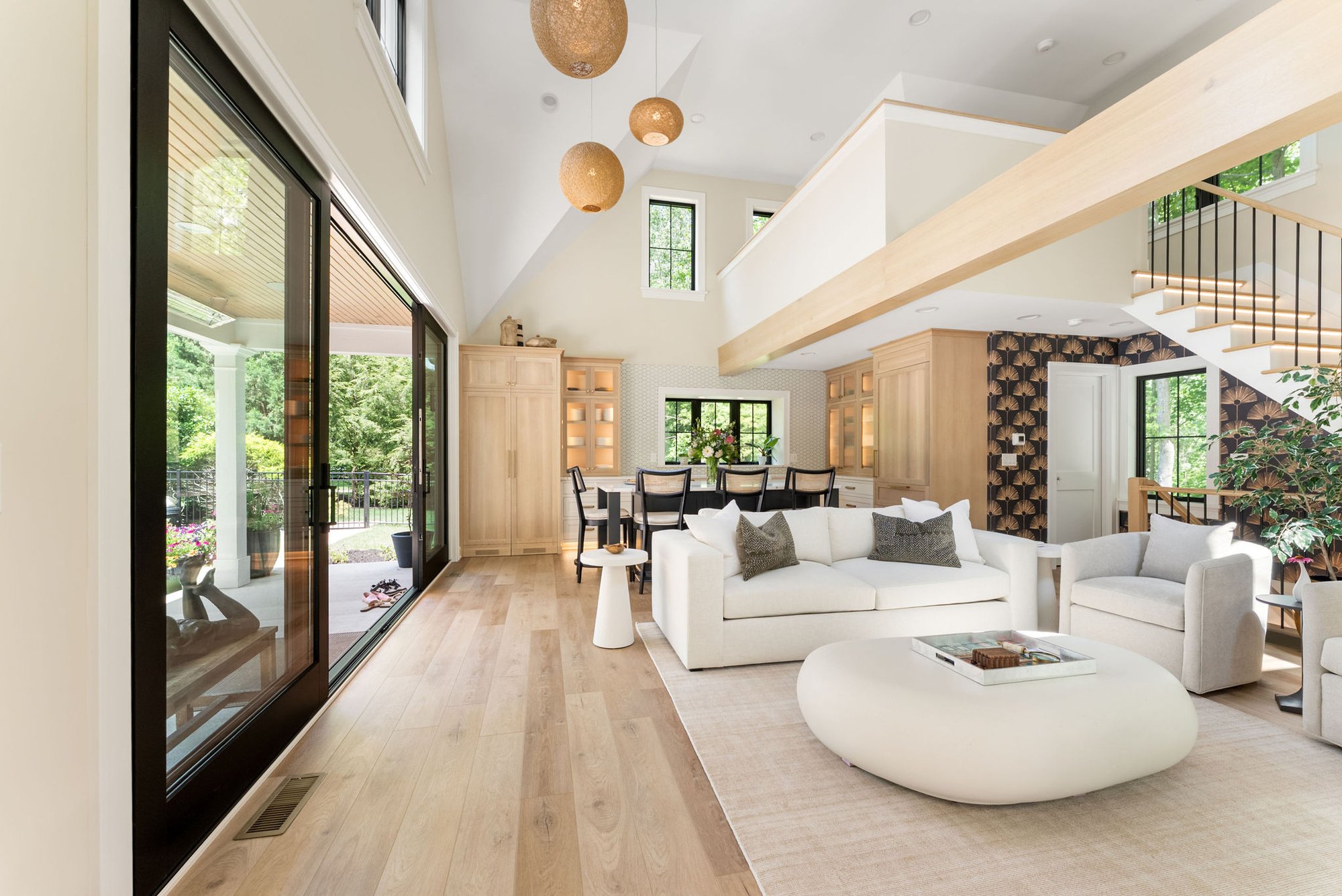 Chagrin River Road Pool House