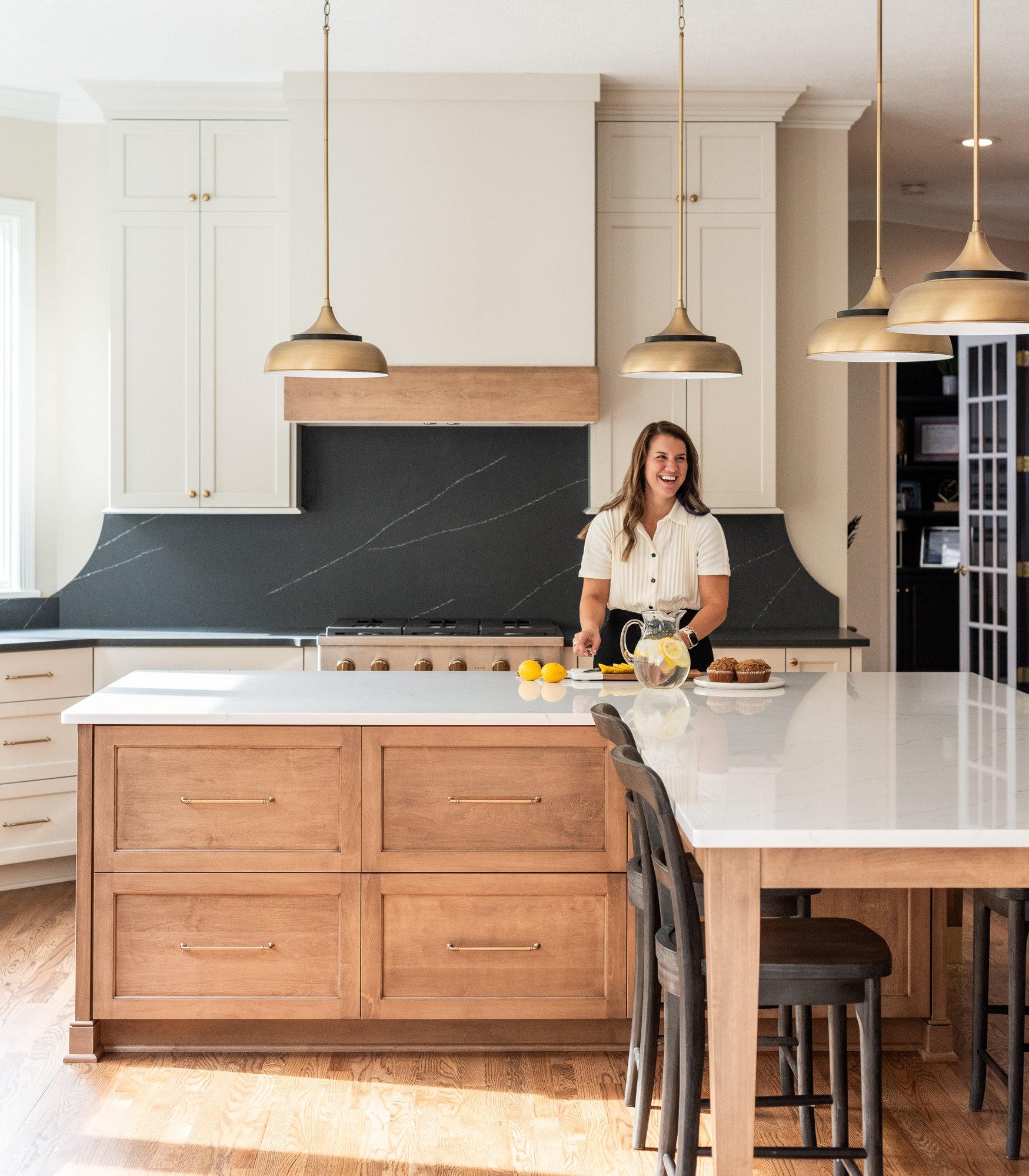 Woman slicing lemons in kitchen