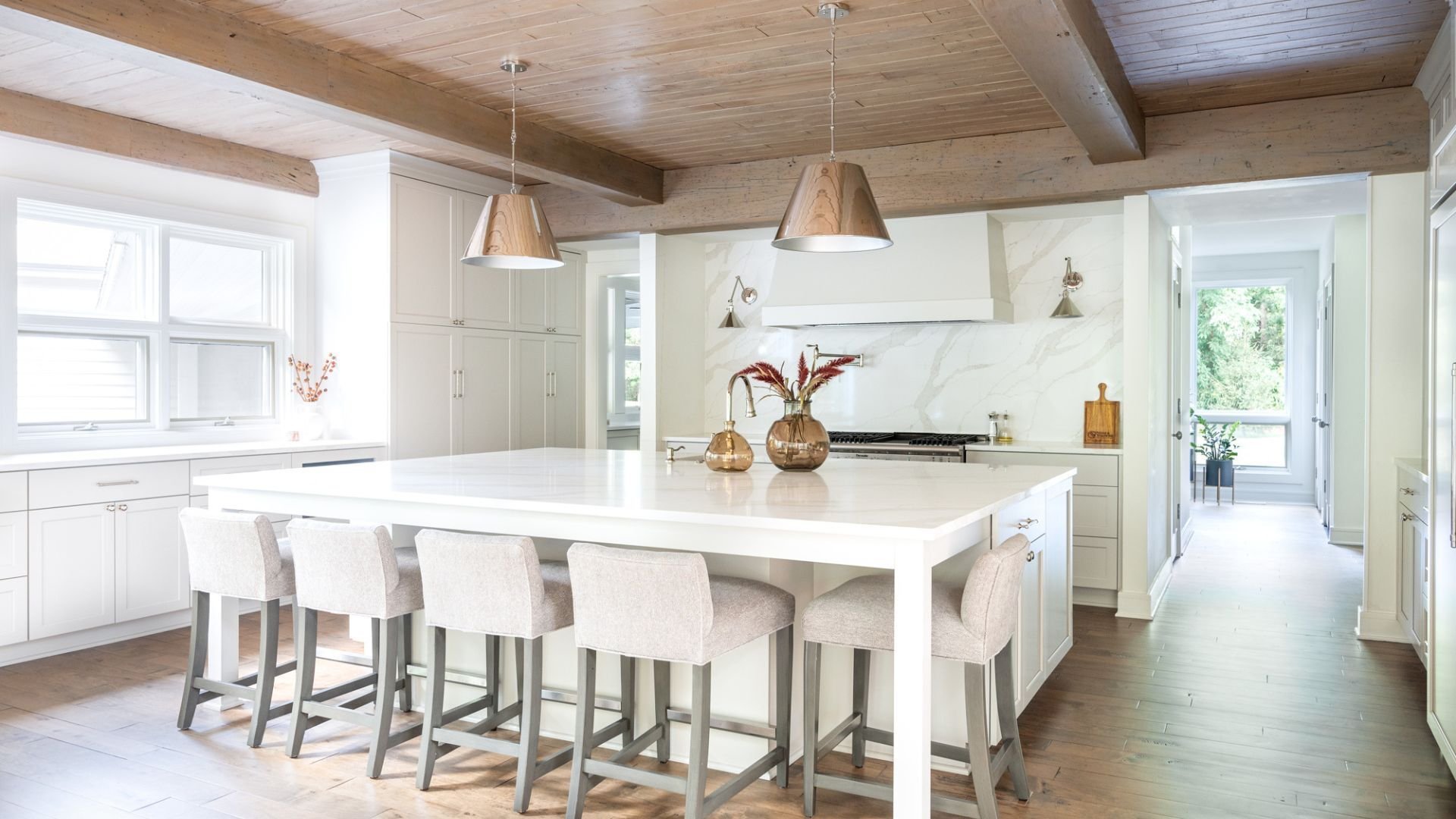 Warm Minimalism Takes Center Stage