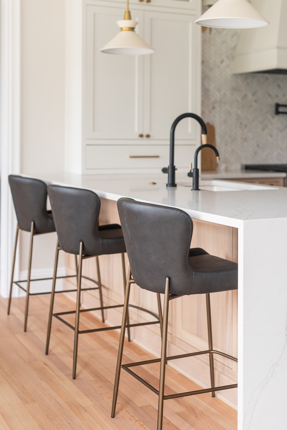 Modern Kitchen Stools at Kitchen Island