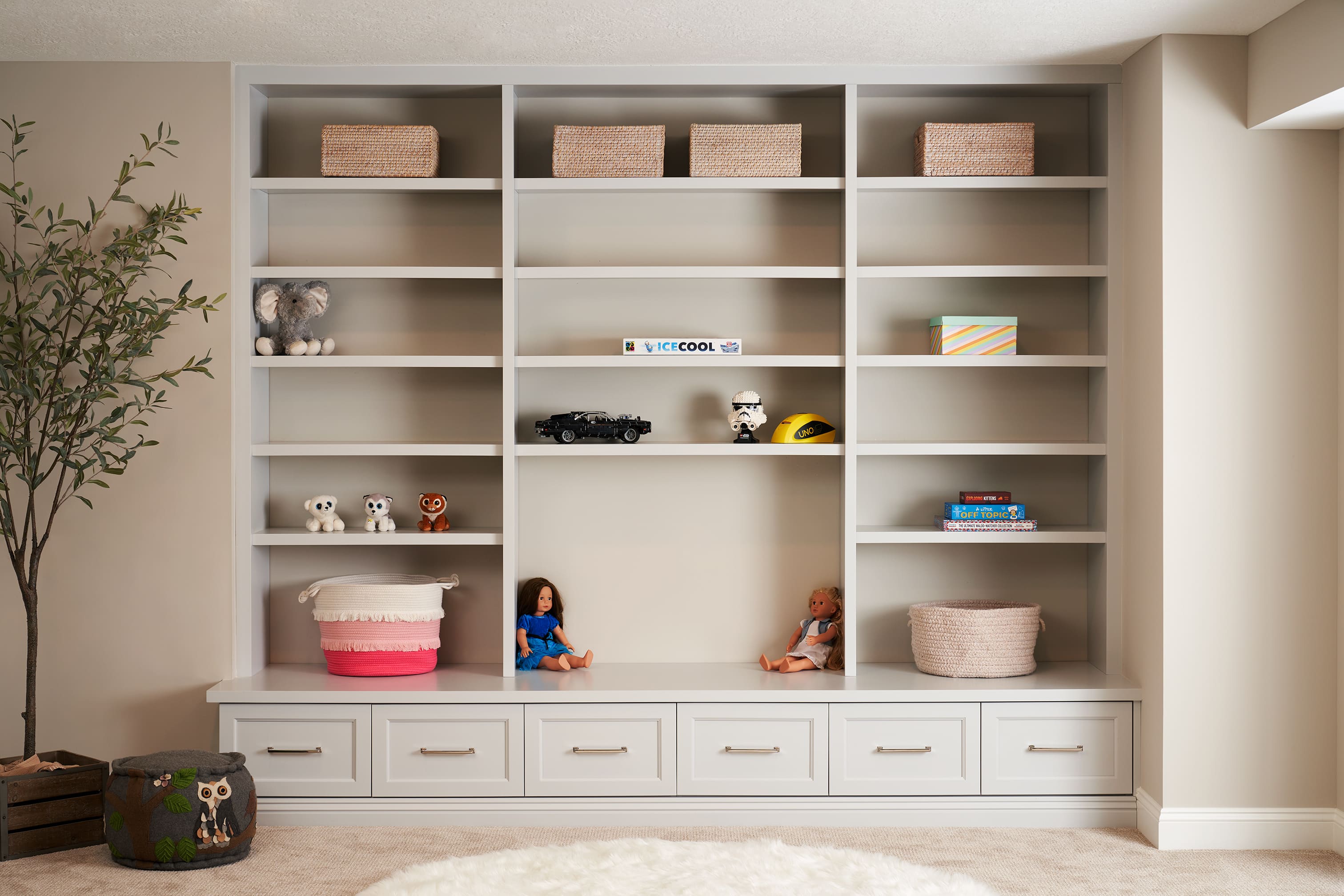 White built in shelves in renovated ohio living room 