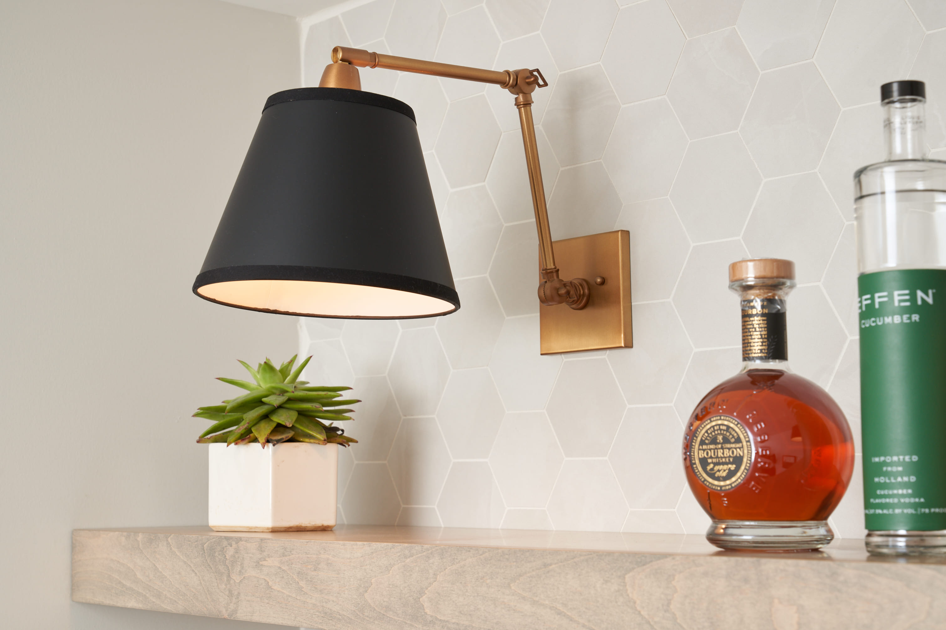 wet bar accent light