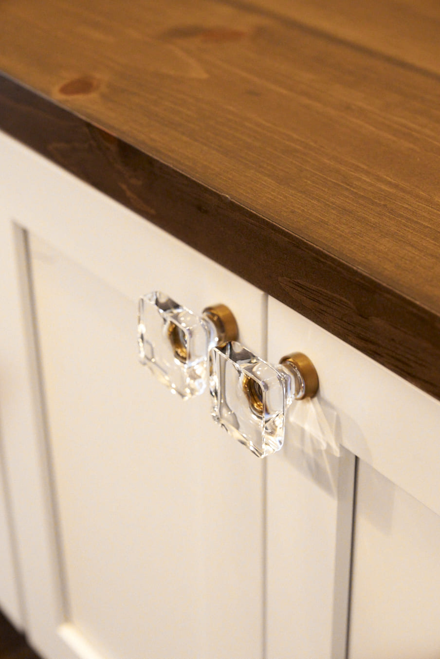 crystal hardware