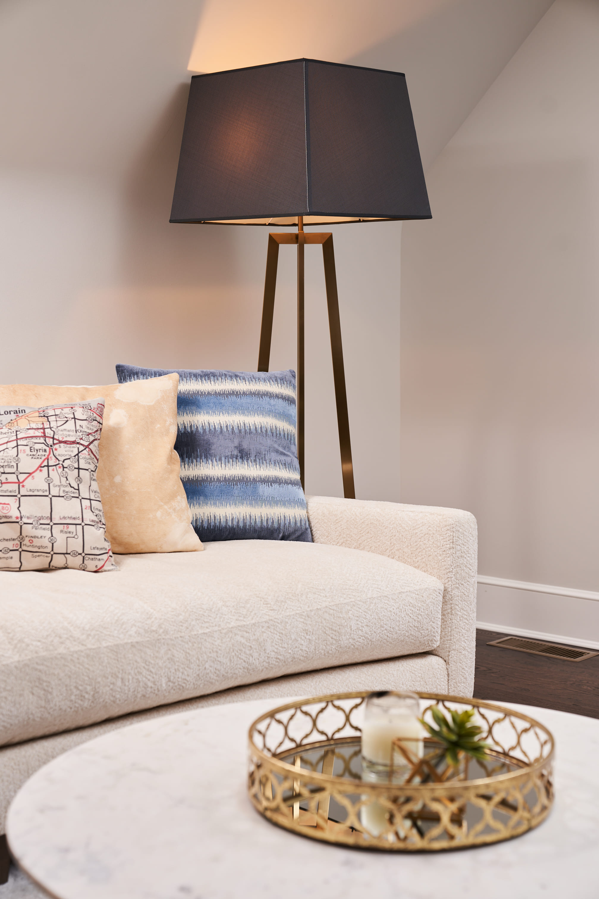 coffee table decor