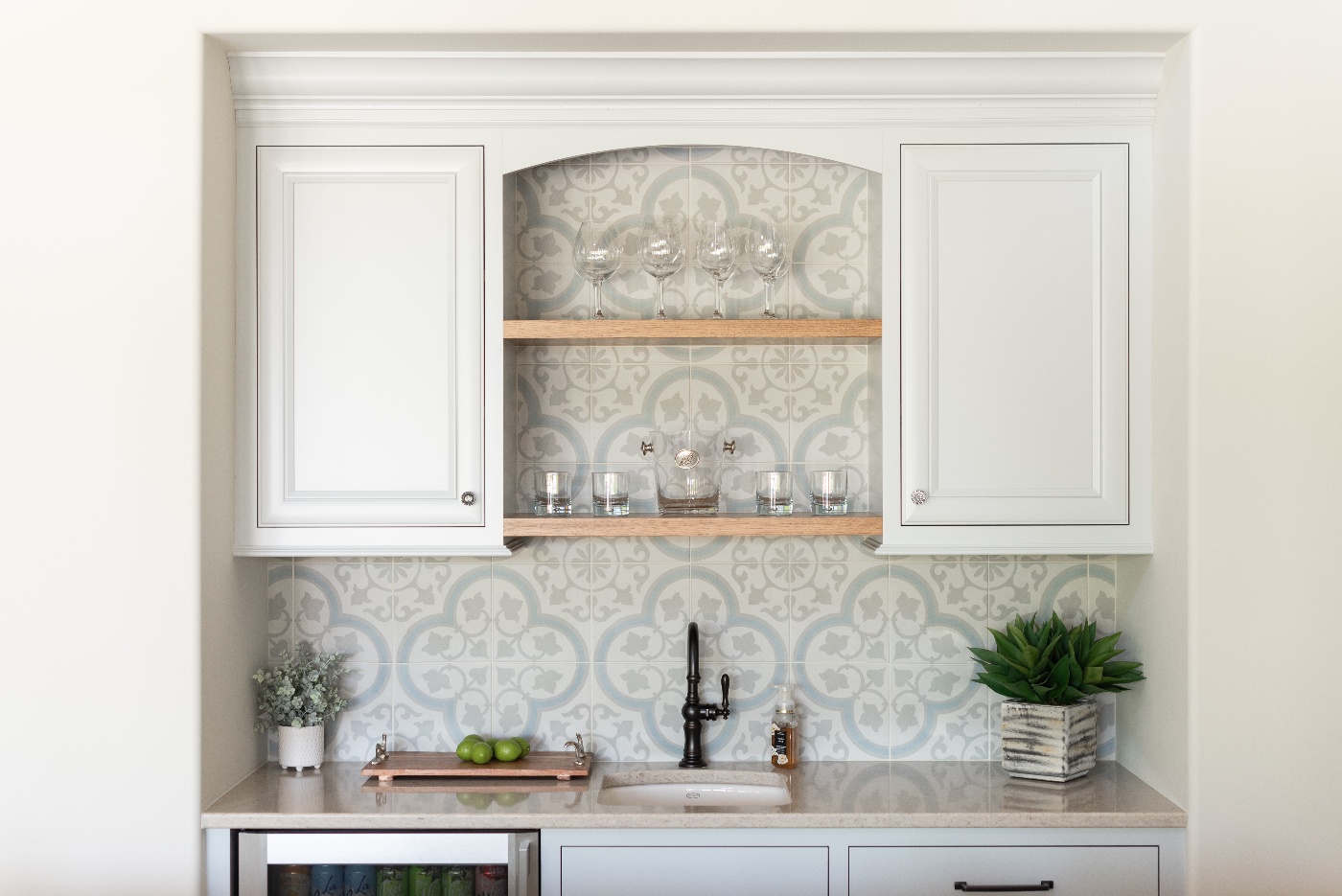 kitchen wet bar