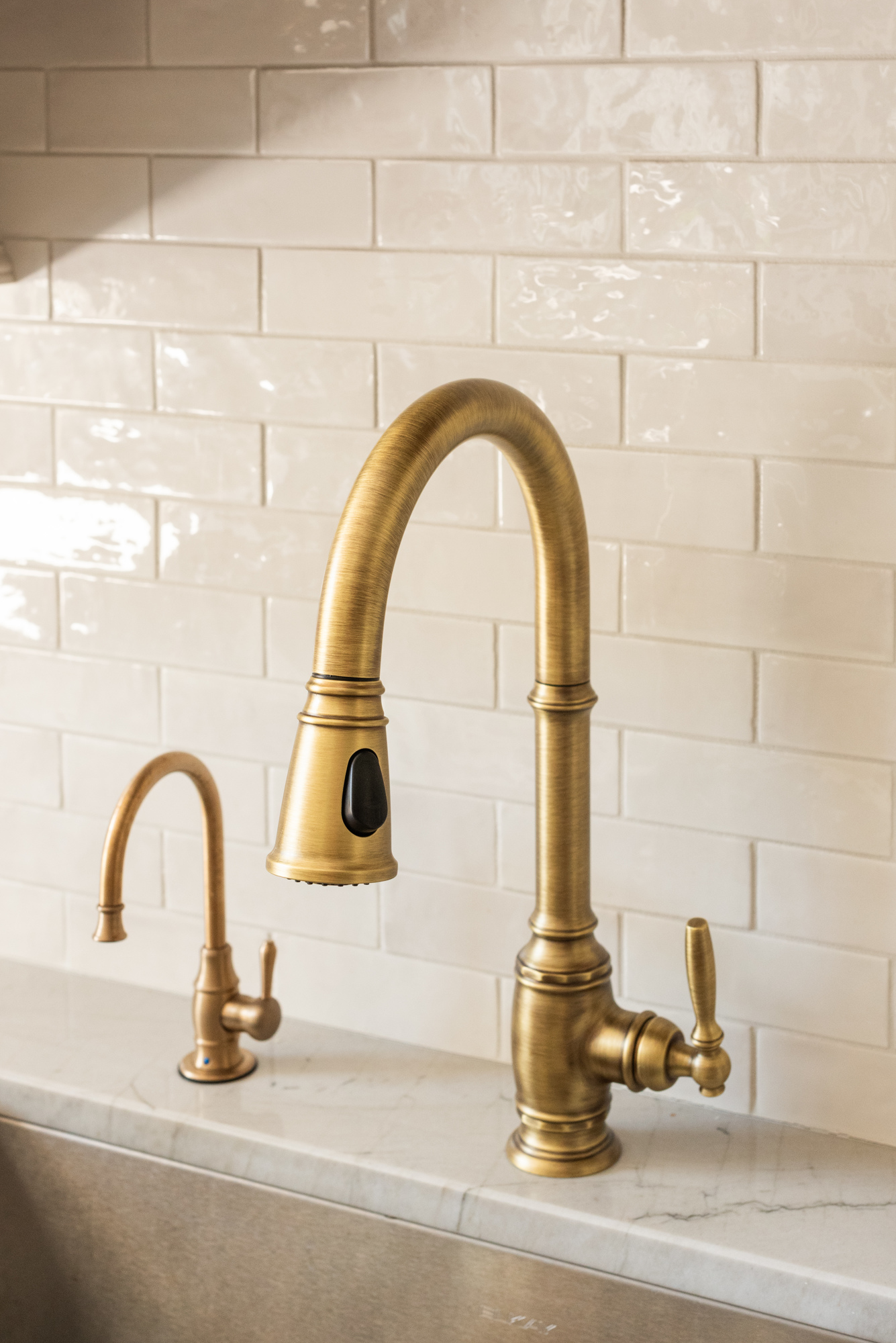 brass kitchen faucet 