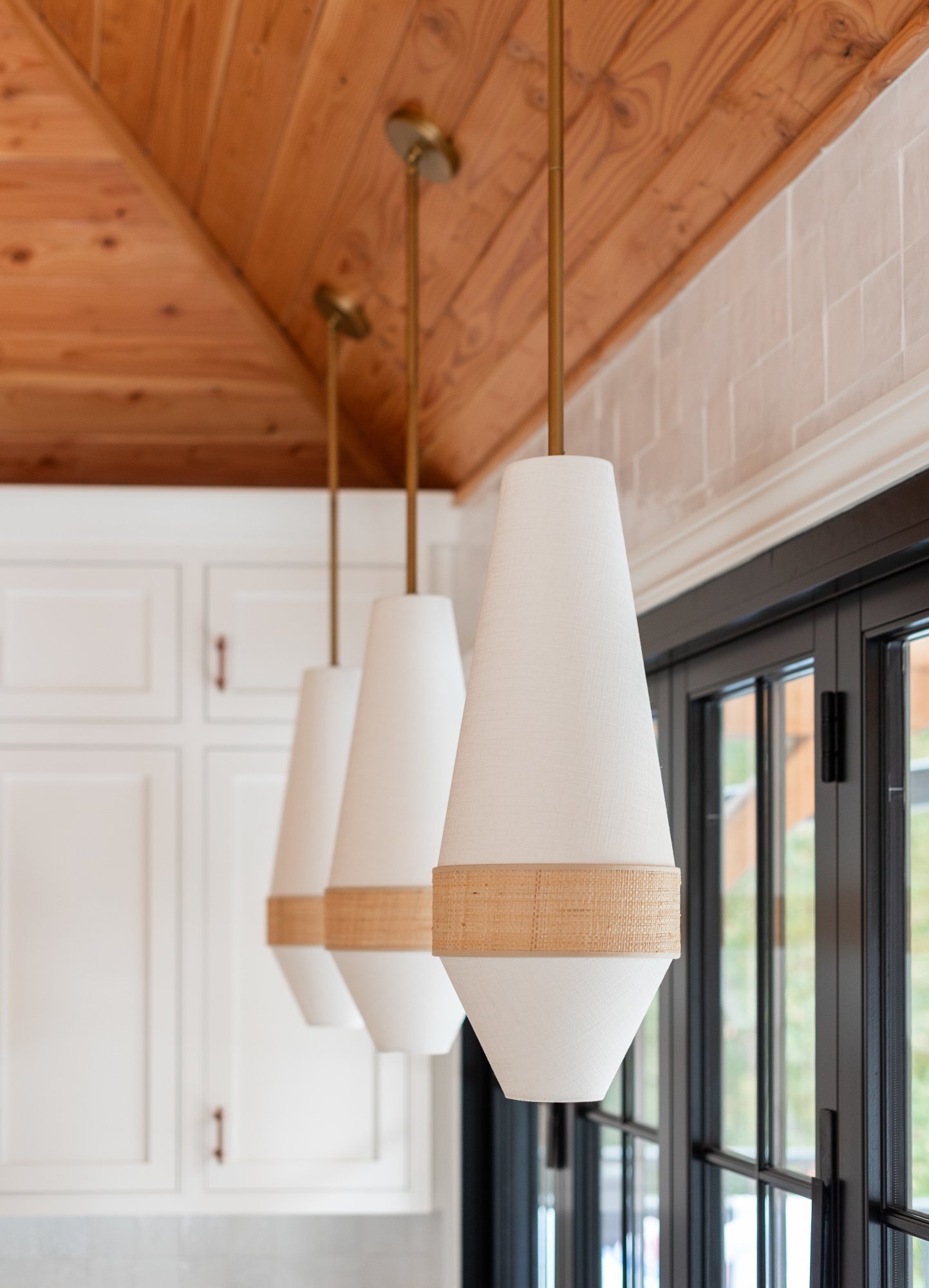 white kitchen pendant lights