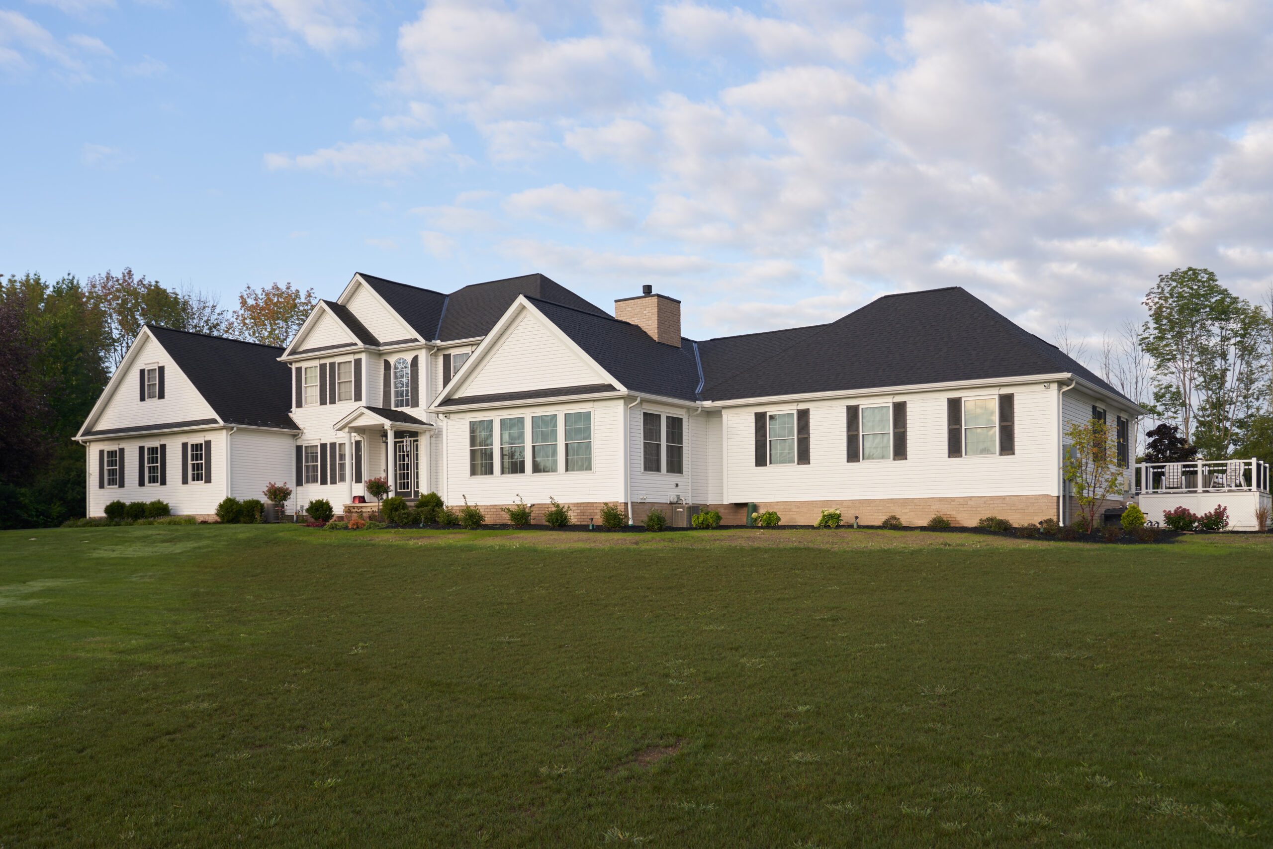 Exterior Ohio Home Barfield Drive