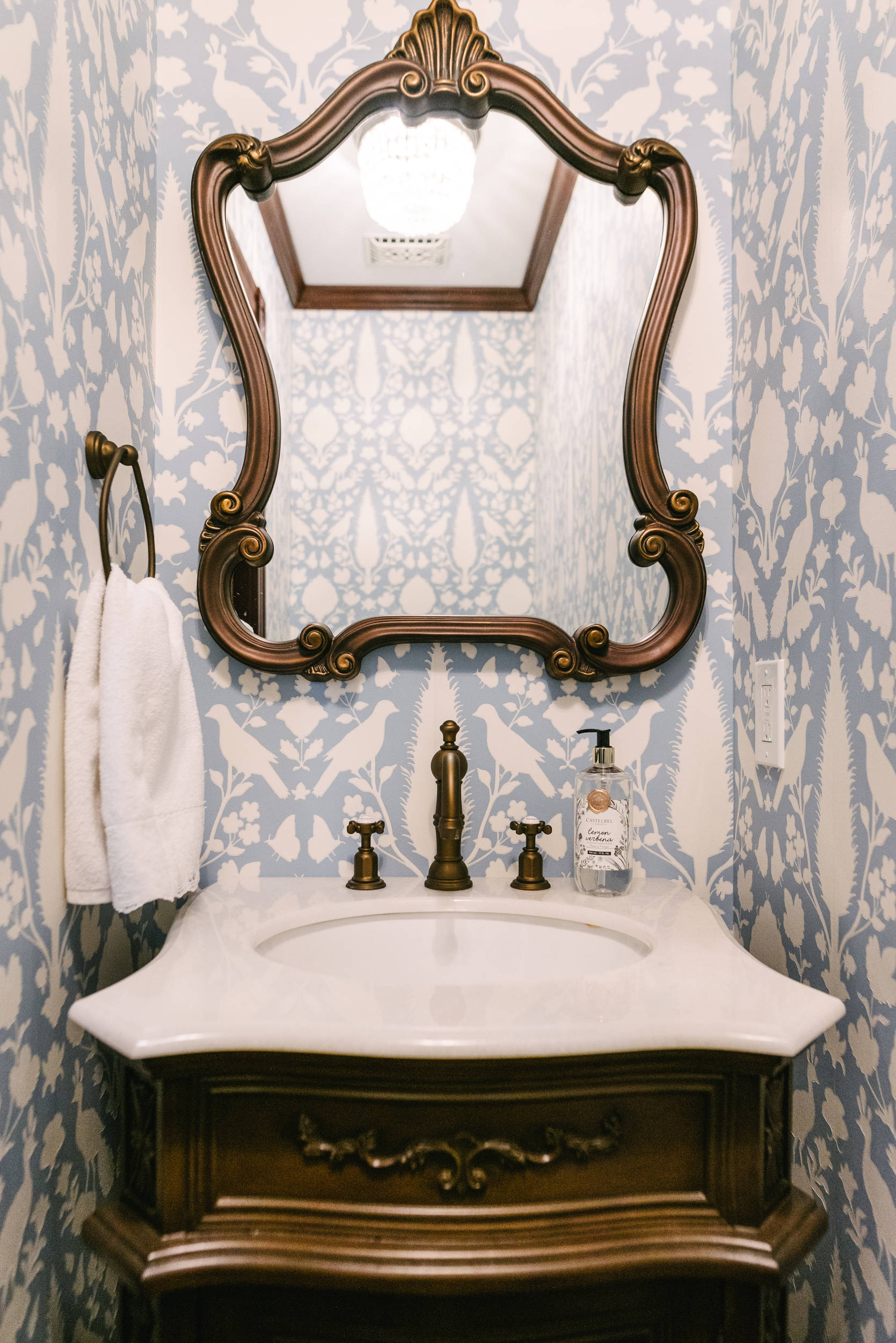 Victorian powder bathroom